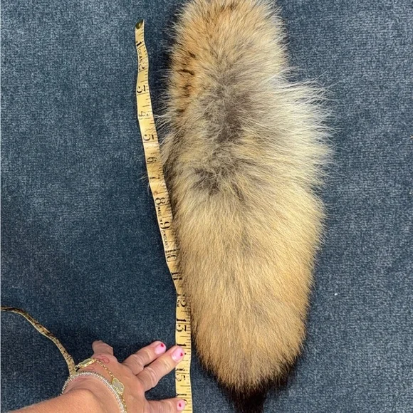Real fox tail Fur Keychain Accessory - Picture 4 of 5